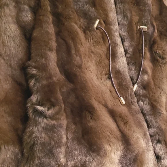 Ellen Tracy NEW VEST Crushed Faux Fur Women's L Drawstring Waist BROWN BLACK NWT - Picture 10 of 16